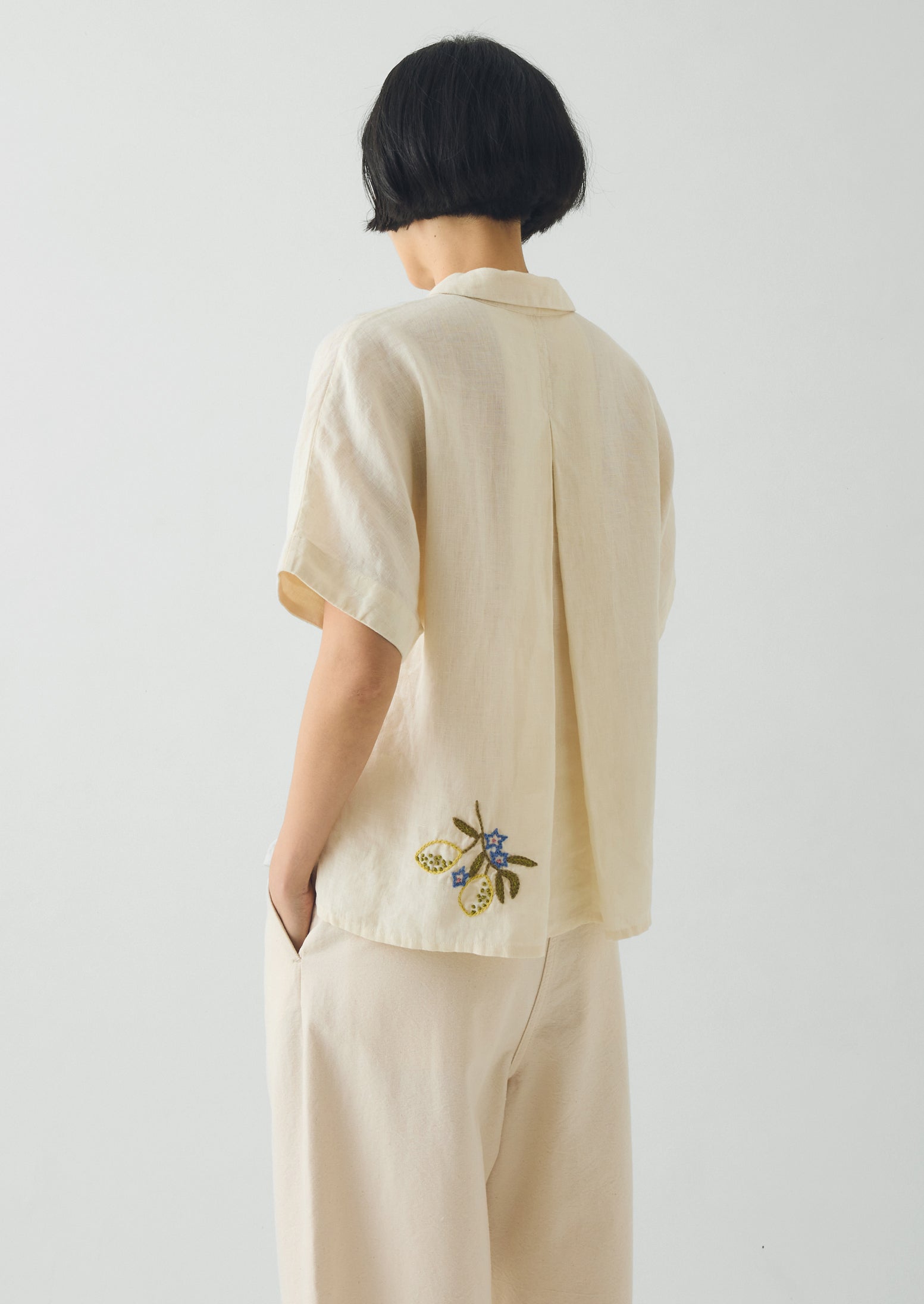 Embroidered Al Fresco Linen Shirt | Lemon Posset - Image 9