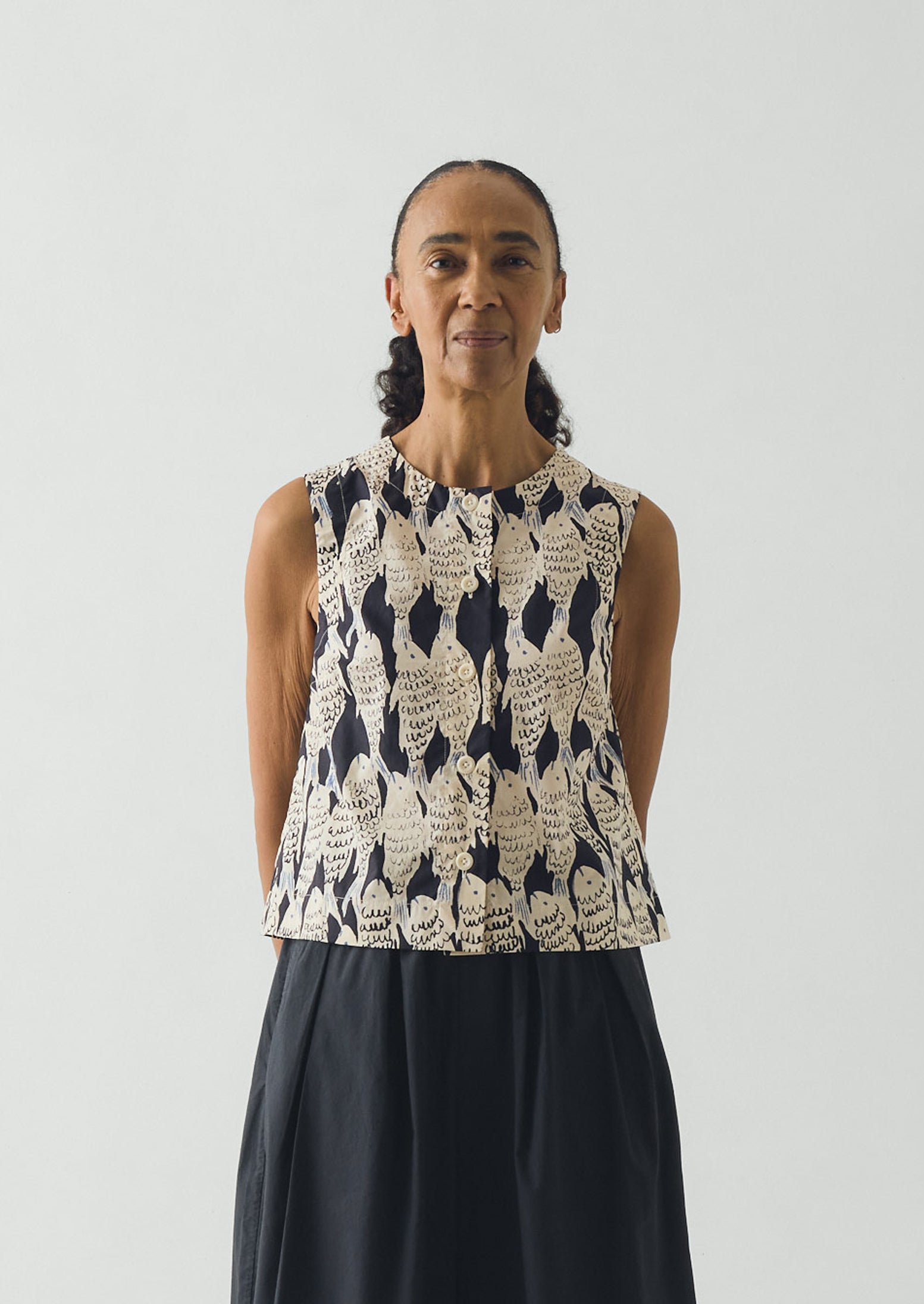 Market Fish Print Cotton Poplin Top | Slate - Image 2